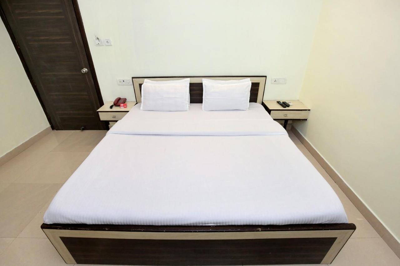 Oyo 9243 Trumpets Hotel Amritsar Esterno foto