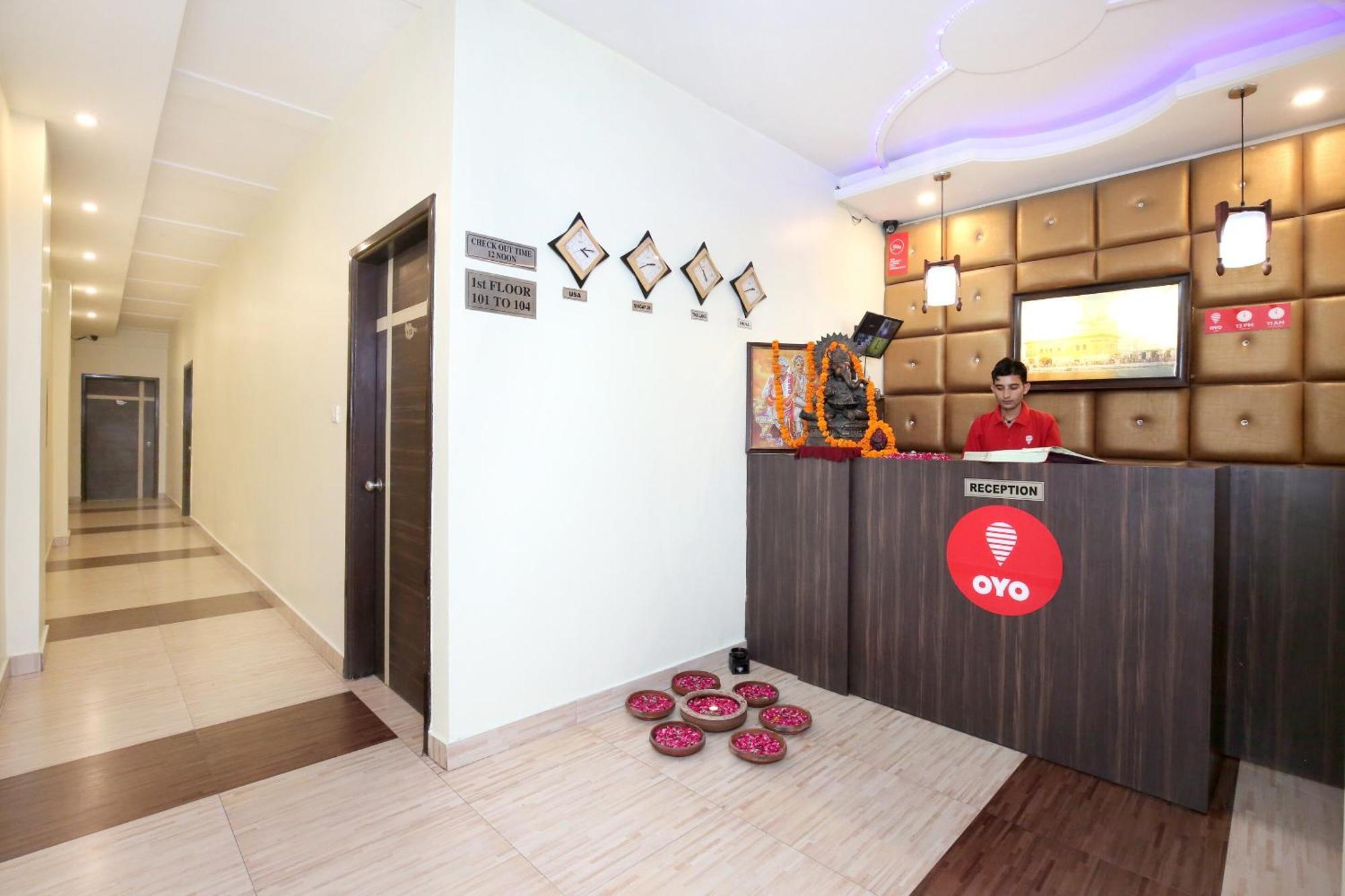 Oyo 9243 Trumpets Hotel Amritsar Esterno foto